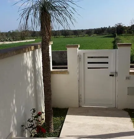 בית נופש Vacanze Iris אוג'אנו לה קייזה