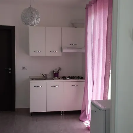 Vacanze Iris בית נופש אוג'אנו לה קייזה